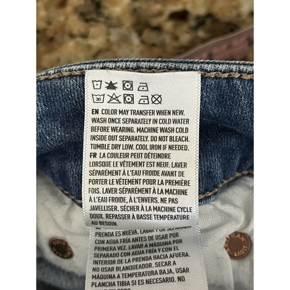 American Eagle Blue Ne(x)t Level Stretch Distressed Midi Jean Shorts Size 2 - Picture 5 of 10